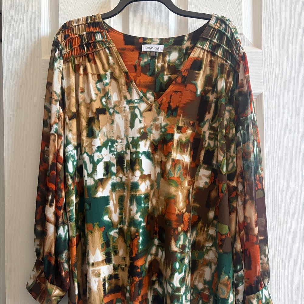 Calvin Klein Multicolor Abstract V-Neck Tunic in Green, Orange and Cream